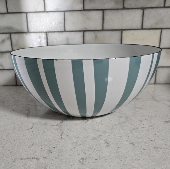 Vtg. Cathrineholm 11" Seafoam Stripe Enamel Bowl - Picture 6 of 11